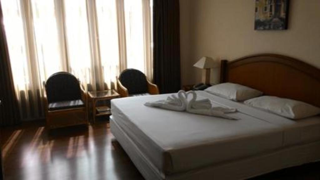 La Oma Hotell Lembang Exteriör bild