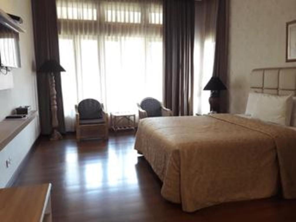 La Oma Hotell Lembang Exteriör bild