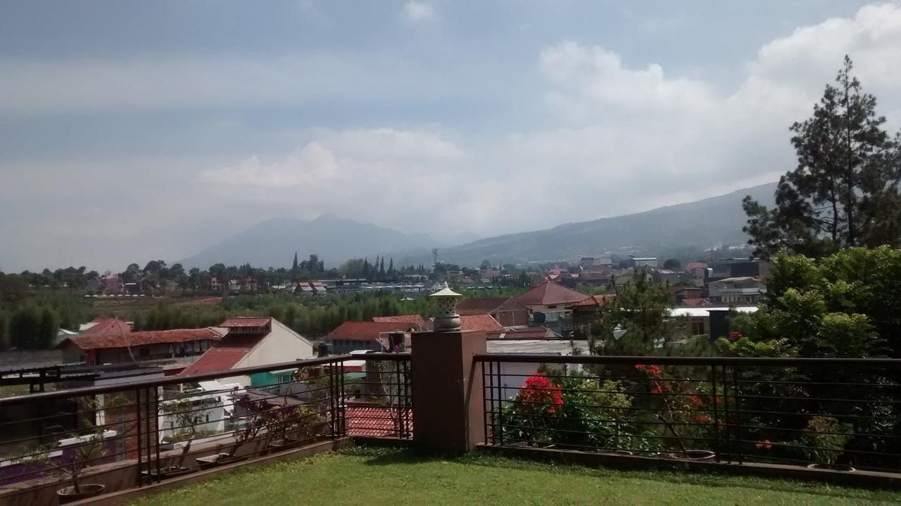 La Oma Hotell Lembang Exteriör bild